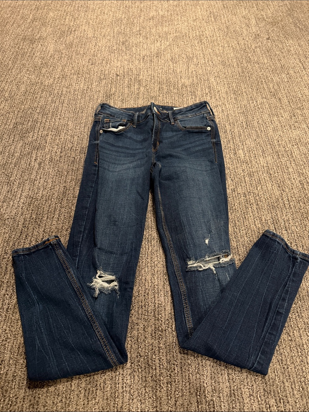 Old Navy Womens Distressed Skinny Jeans